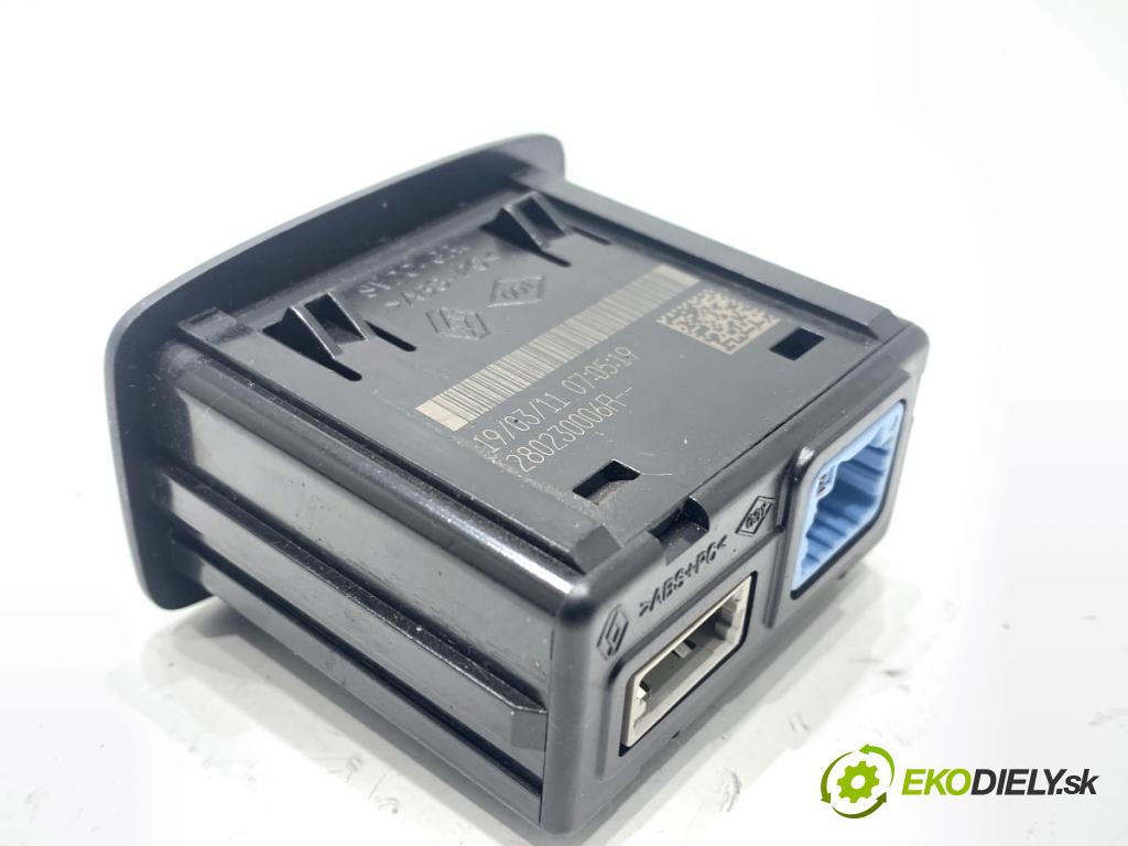 RENAULT GRAND SCENIC III nadwozie wielkoprzestrzenne (MPV) 2011 96 kW 1.4 16V (JZ0F) 1397 HNÍZDO: USB 280230006R