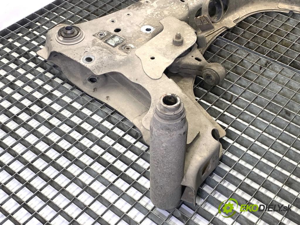 RENAULT GRAND SCENIC III nadwozie wielkoprzestrzenne (MPV) 2011 96 kW 1.4 16V (JZ0F) 1397 výztuha pod motor (Přední výztuha)