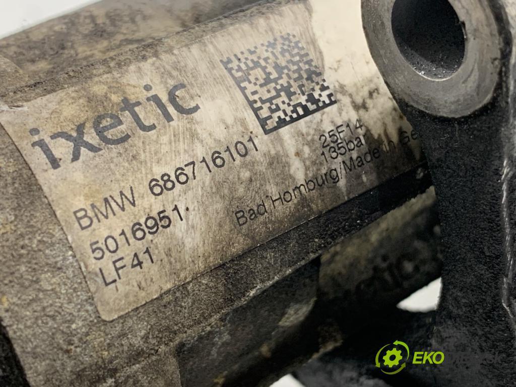 BMW F16 SUV 2014 190 kW xDrive 30 d 2993 pumpa servočerpadlo 6867161 (Servočerpadlo)