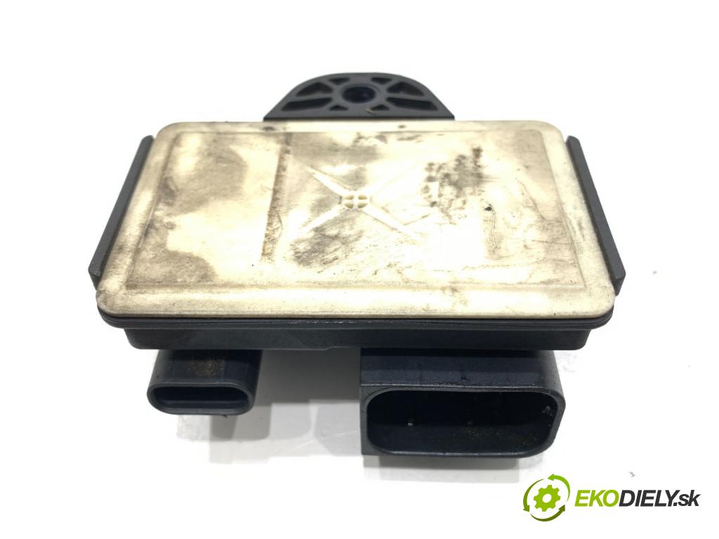 BMW F16 SUV 2014 190 kW xDrive 30 d 2993 relé sviečok žhavenia 8519472 (Relé)