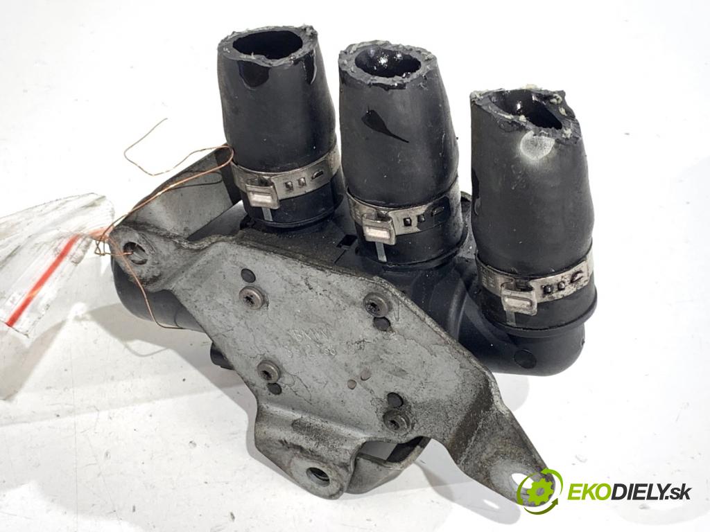 BMW F16 SUV 2014 190 kW xDrive 30 d 2993 DALŠÍ: pumpa vody 8512236 (Vodní pumpa)