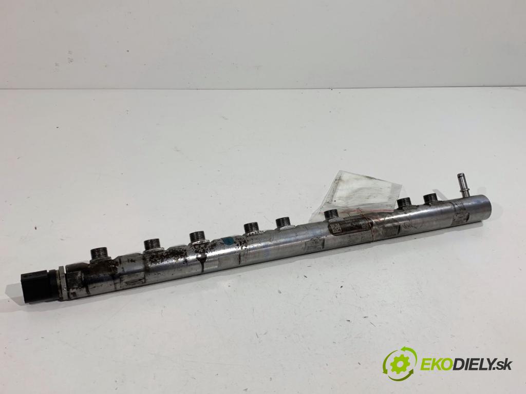 BMW F16 SUV 2014 190 kW xDrive 30 d 2993 lišta vstřikovací SENZOR 7805423