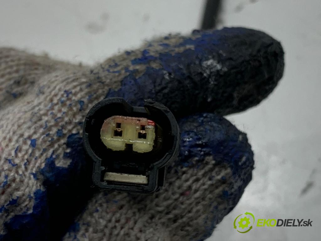 BMW F16 SUV 2014 190 kW xDrive 30 d 2993 Snímač teploty spalín 8507629 (Snímač)