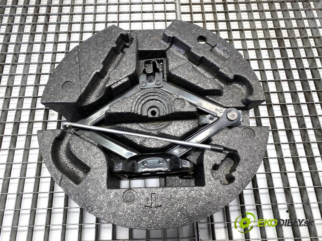 VOLVO S80 II sedan 2012 120 kW D3 / D4 1984 ZVEDÁK: - mechanismus 31362446