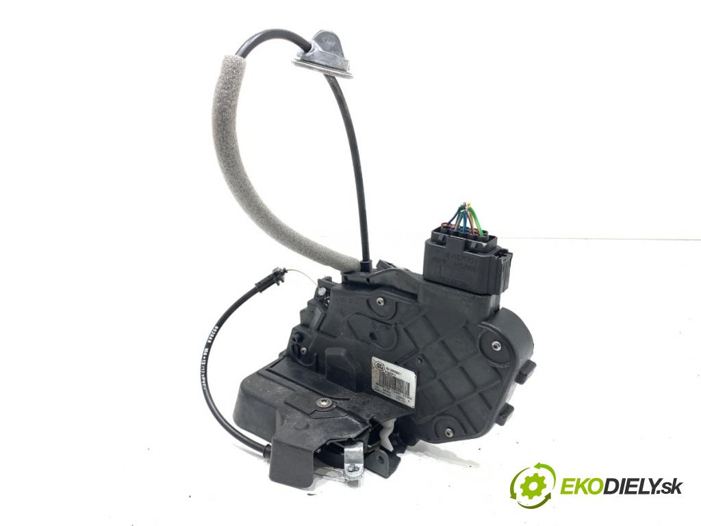 VOLVO S80 II sedan 2012 120 kW D3 / D4 1984 zámok Dvere pravy zad 31253921