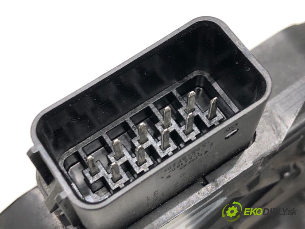 VOLVO S80 II sedan 2012 120 kW D3 / D4 1984 zámok dveře levý přední část 30699407