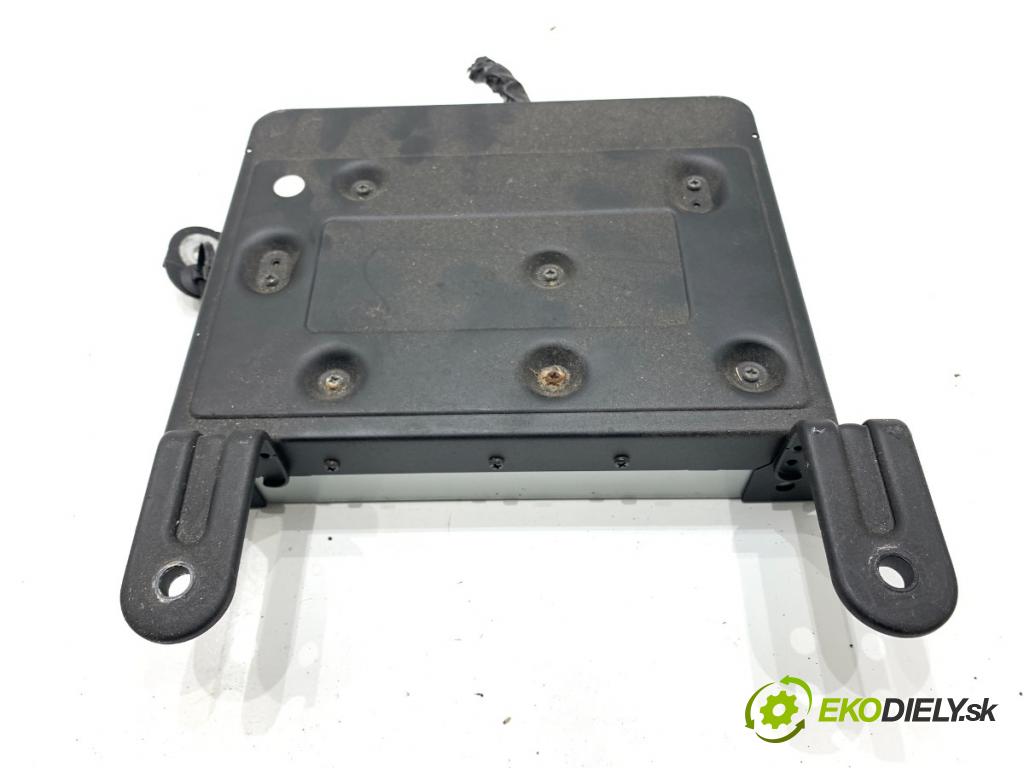 VOLVO S80 II sedan 2012 120 kW D3 / D4 1984 zesilovač 31360322AA (Zesilovač)