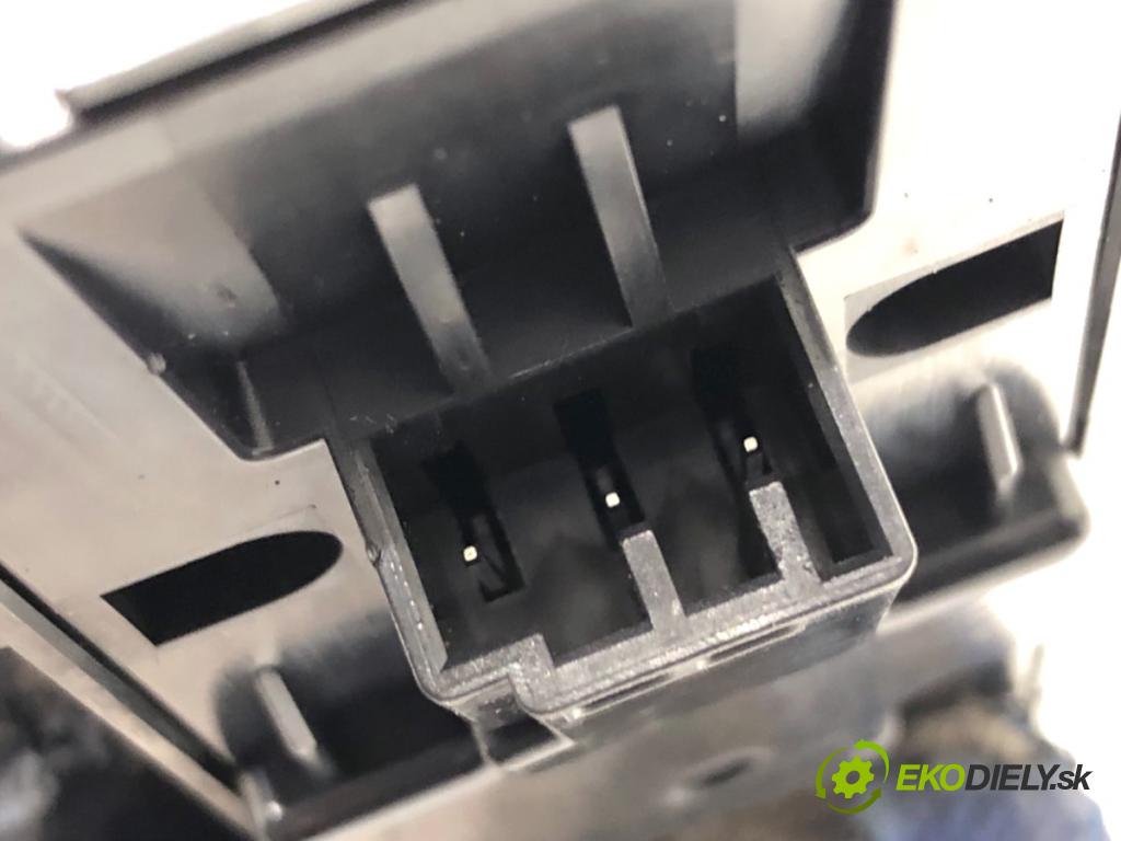 VOLVO S80 II sedan 2012 120 kW D3 / D4 1984 Prepínač okien 31334881 (Prepínacie páčky pod volantom)