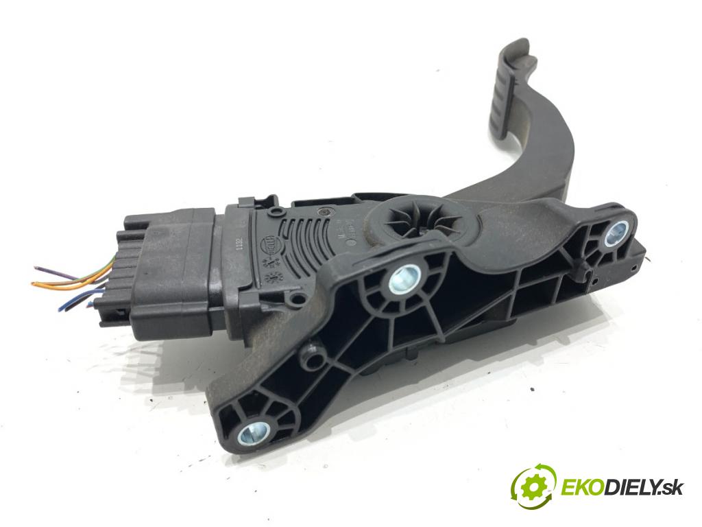 VOLVO S80 II sedan 2012 120 kW D3 / D4 1984 Potenciometer plynu 31329058 (Potenciometer plynového pedálu)