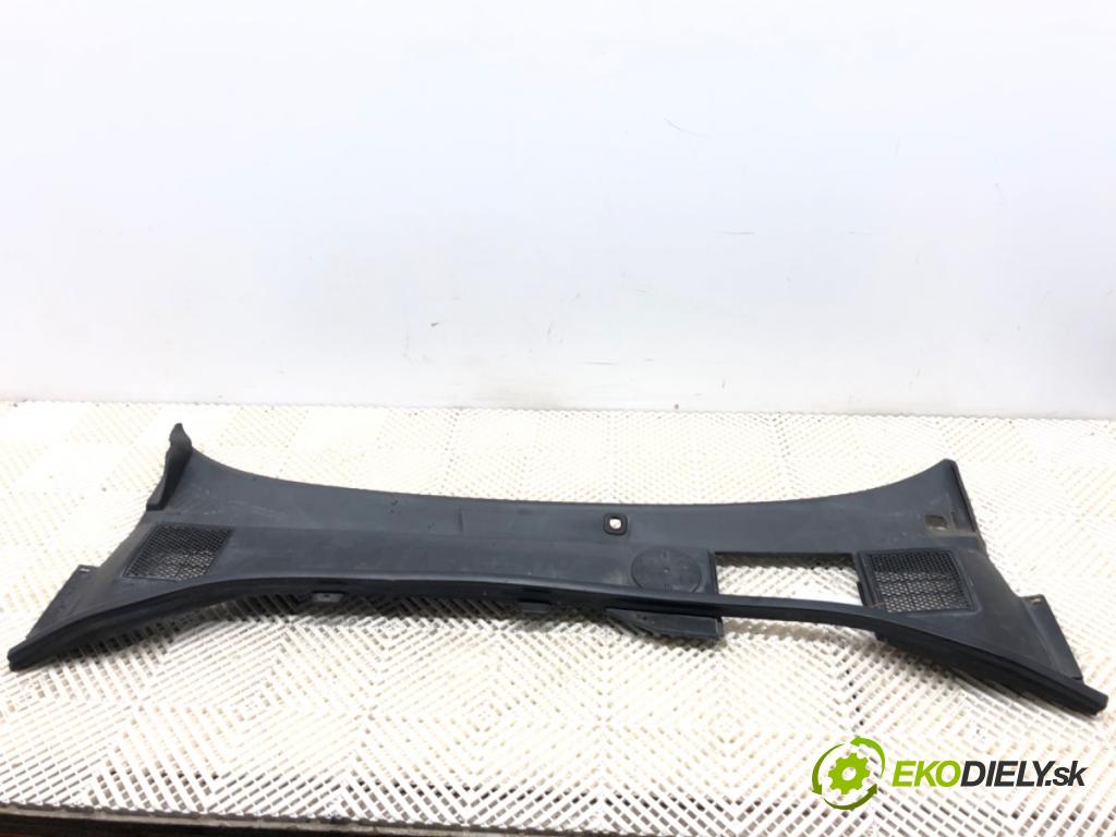 VOLVO S80 II sedan 2012 120 kW D3 / D4 1984 Torpédo, plast pod čelné okno 31278077 (Torpédo (plast pod čelným sklom))