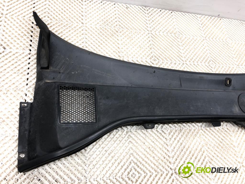 VOLVO S80 II sedan 2012 120 kW D3 / D4 1984 Torpédo, plast pod čelné okno 31278077 (Torpédo (plast pod čelným sklom))