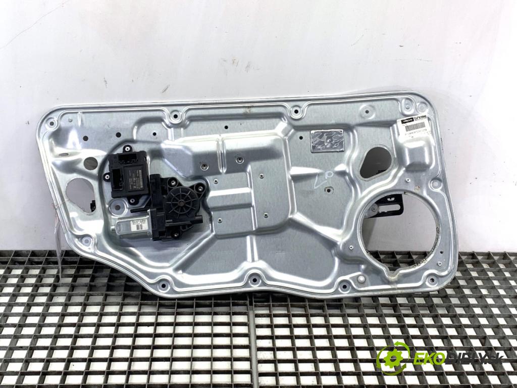 VOLVO S80 II sedan 2012 120 kW D3 / D4 1984 mechanismus okna levý přední část 31343464 30661065