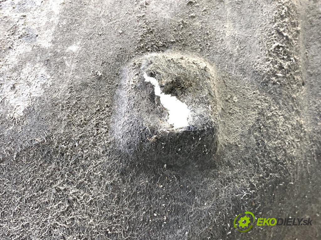 VOLVO S80 II sedan 2012 120 kW D3 / D4 1984 podblatník pravy predný