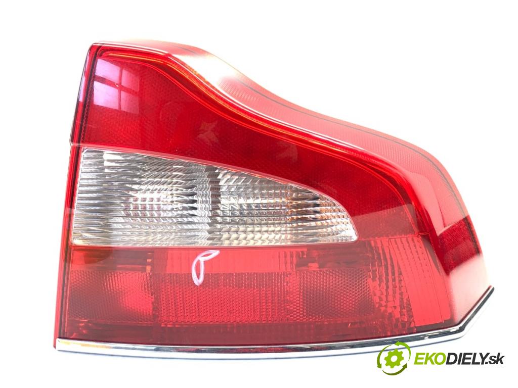VOLVO S80 II sedan 2012 120 kW D3 / D4 1984 světlo pravý zadní část 