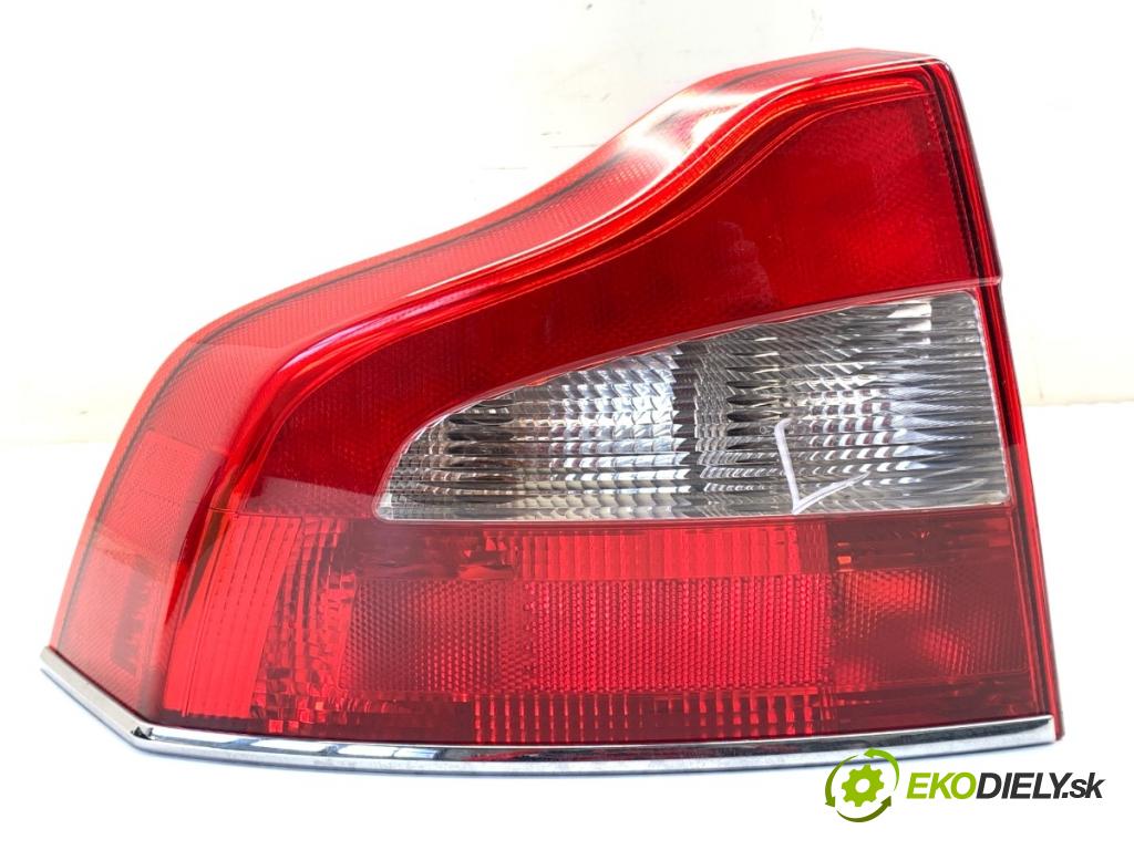 VOLVO S80 II sedan 2012 120 kW D3 / D4 1984 světlo levý zadní část 