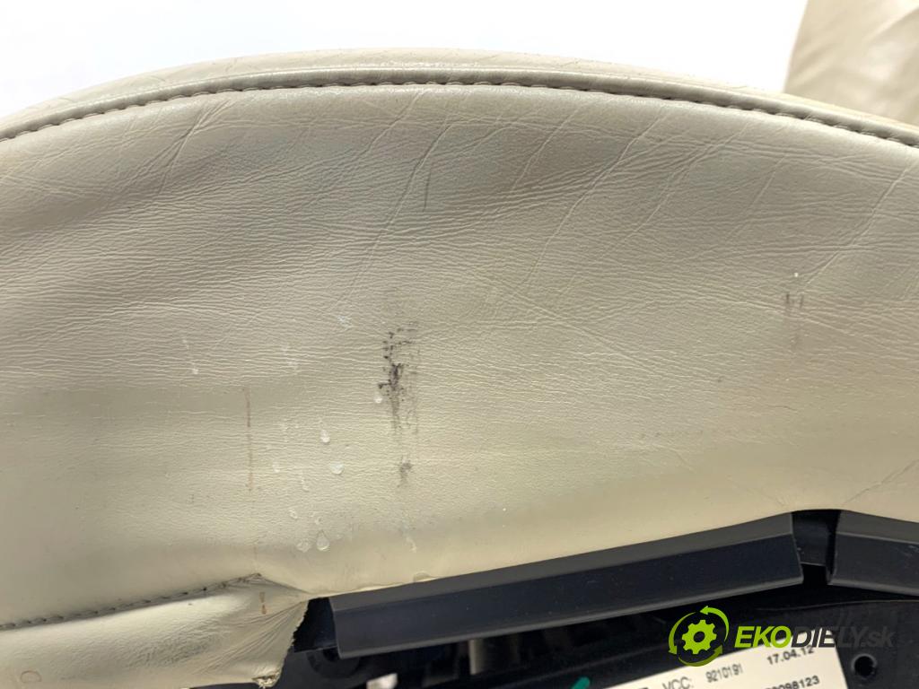 VOLVO S80 II sedan 2012 120 kW D3 / D4 1984 sedadlo pravý přední část