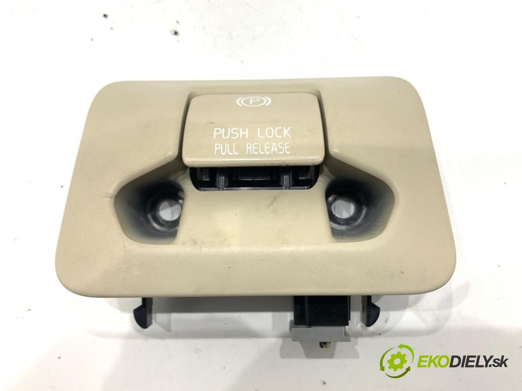 VOLVO S80 II sedan 2012 120 kW D3 / D4 1984 kulisa brzdy ruční brzdy 31334638