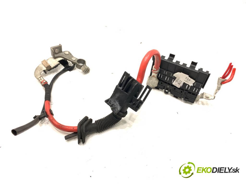 VOLVO S80 II sedan 2012 120 kW D3 / D4 1984 svorka plus 6G9T-14N073-CB