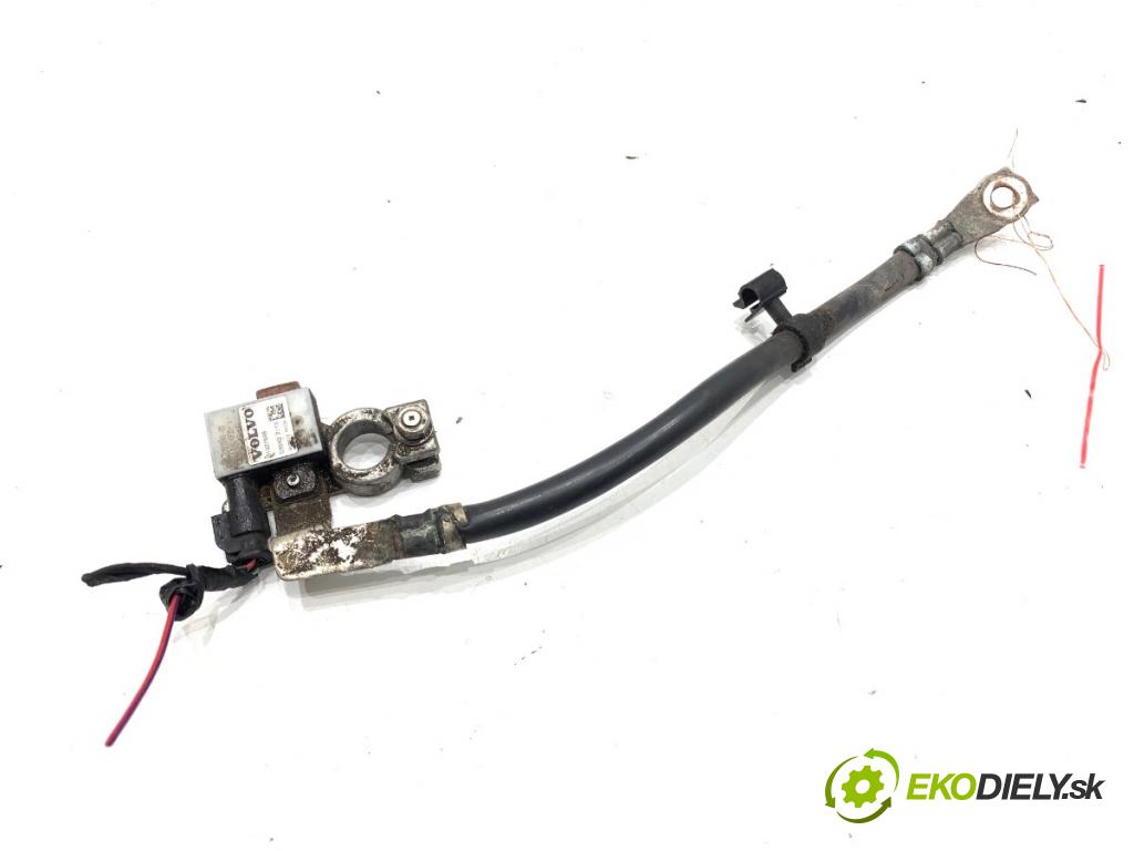 VOLVO S80 II sedan 2012 120 kW D3 / D4 1984 svorka MINUS 31327698