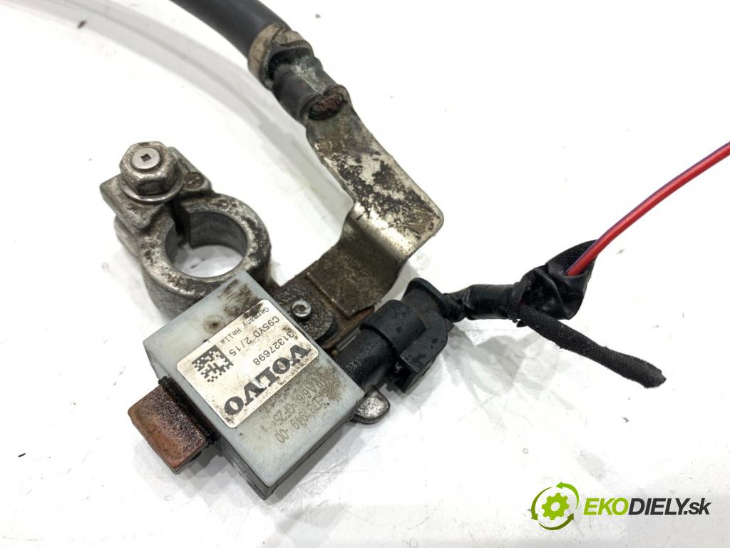 VOLVO S80 II sedan 2012 120 kW D3 / D4 1984 svorka MINUS 31327698