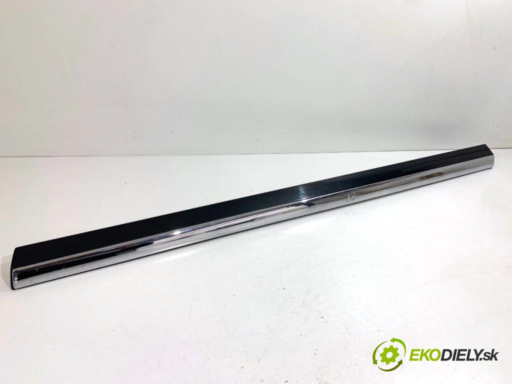 VOLVO S80 II sedan 2012 120 kW D3 / D4 1984 Lišta Dvere pravy predný 30791066