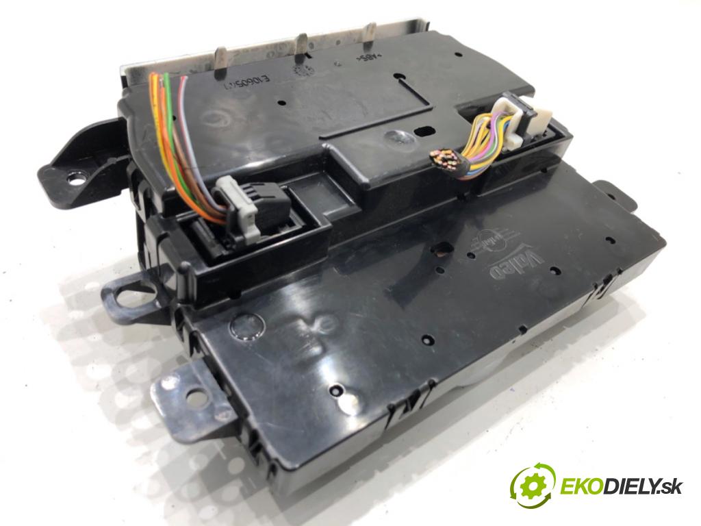 MINI COUNTRYMAN R60 Kombi 2016 140 kW Cooper S ALL4 1598 Panel ovládania kúrenia E1060547 (Prepínacie páčky pod volantom)