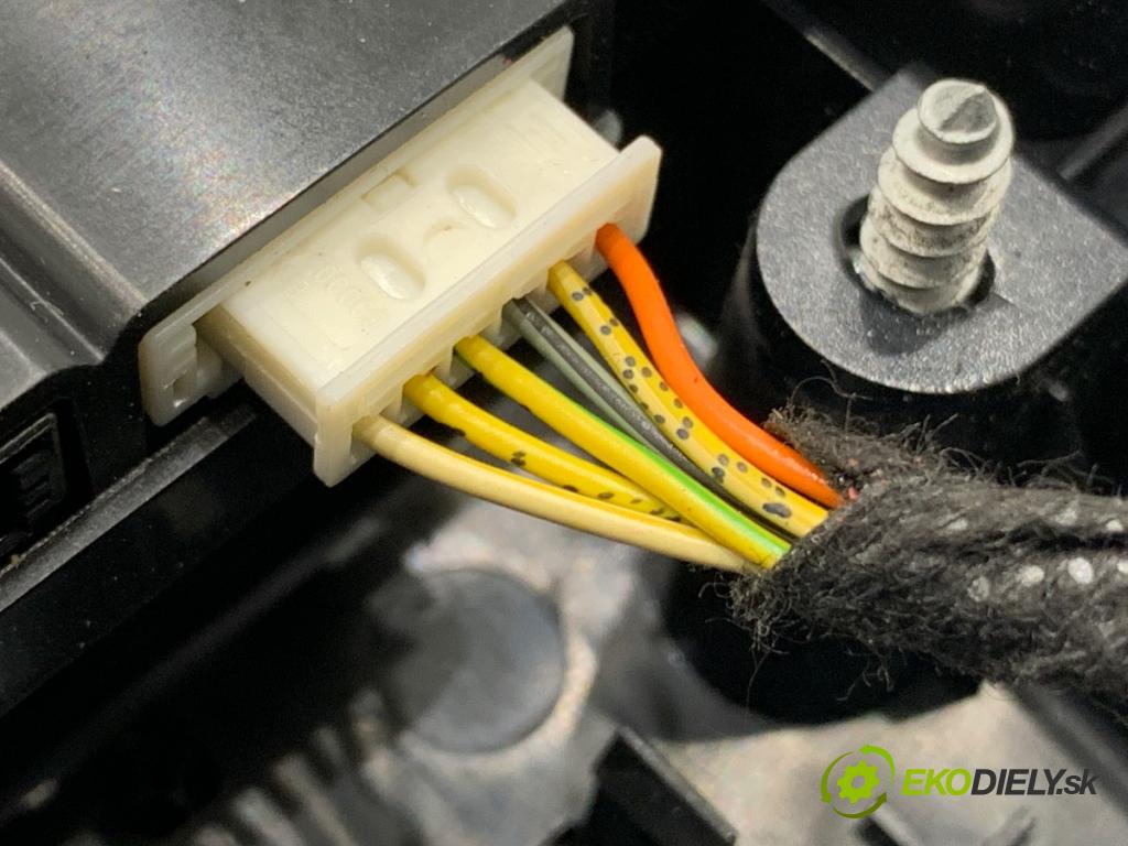 MINI COUNTRYMAN R60 Kombi 2016 140 kW Cooper S ALL4 1598 světlo stropní 9284332