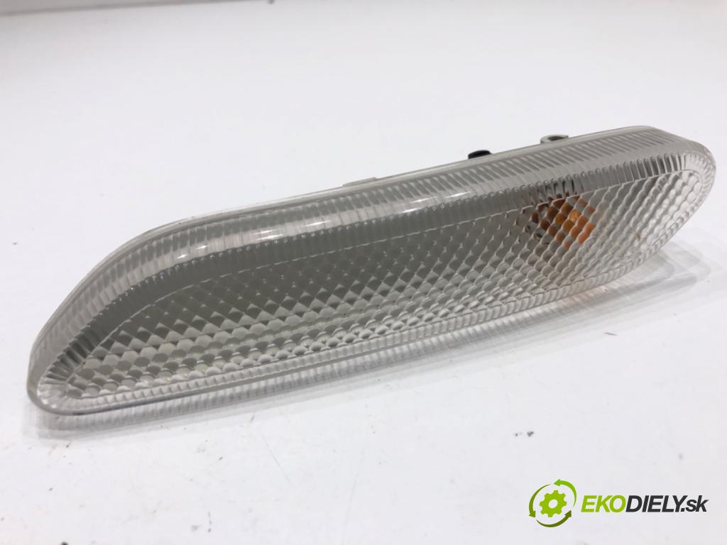 MINI COUNTRYMAN R60 Kombi 2016 140 kW Cooper S ALL4 1598 směrovka pravý přední část 9802570 (Klika dveří ostatní)