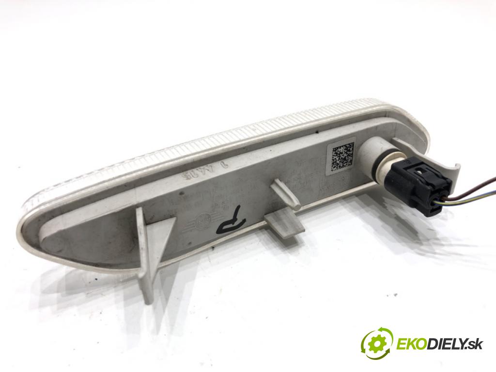 MINI COUNTRYMAN R60 Kombi 2016 140 kW Cooper S ALL4 1598 směrovka pravý přední část 9802570 (Klika dveří ostatní)