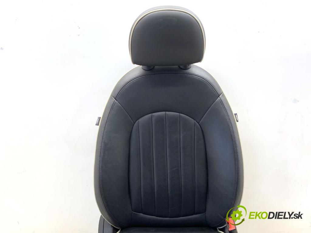 MINI COUNTRYMAN R60 Kombi 2016 140 kW Cooper S ALL4 1598 sedadlo pravý přední část