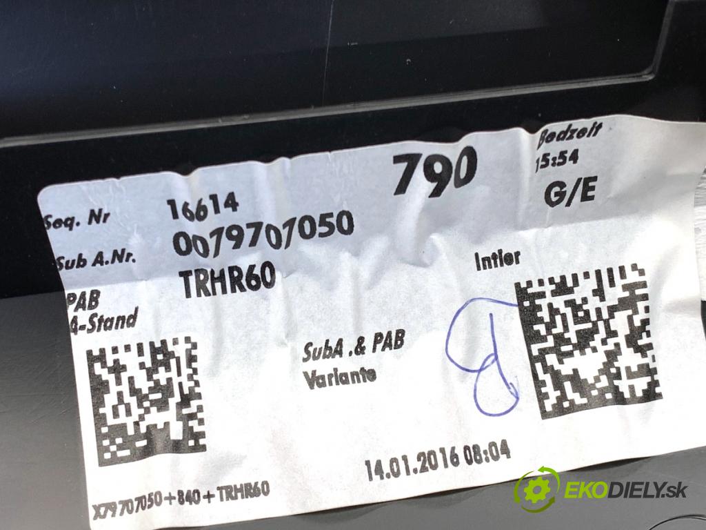 MINI COUNTRYMAN R60 Kombi 2016 140 kW Cooper S ALL4 1598 čalúnenie Dvere pravy zad 9800786