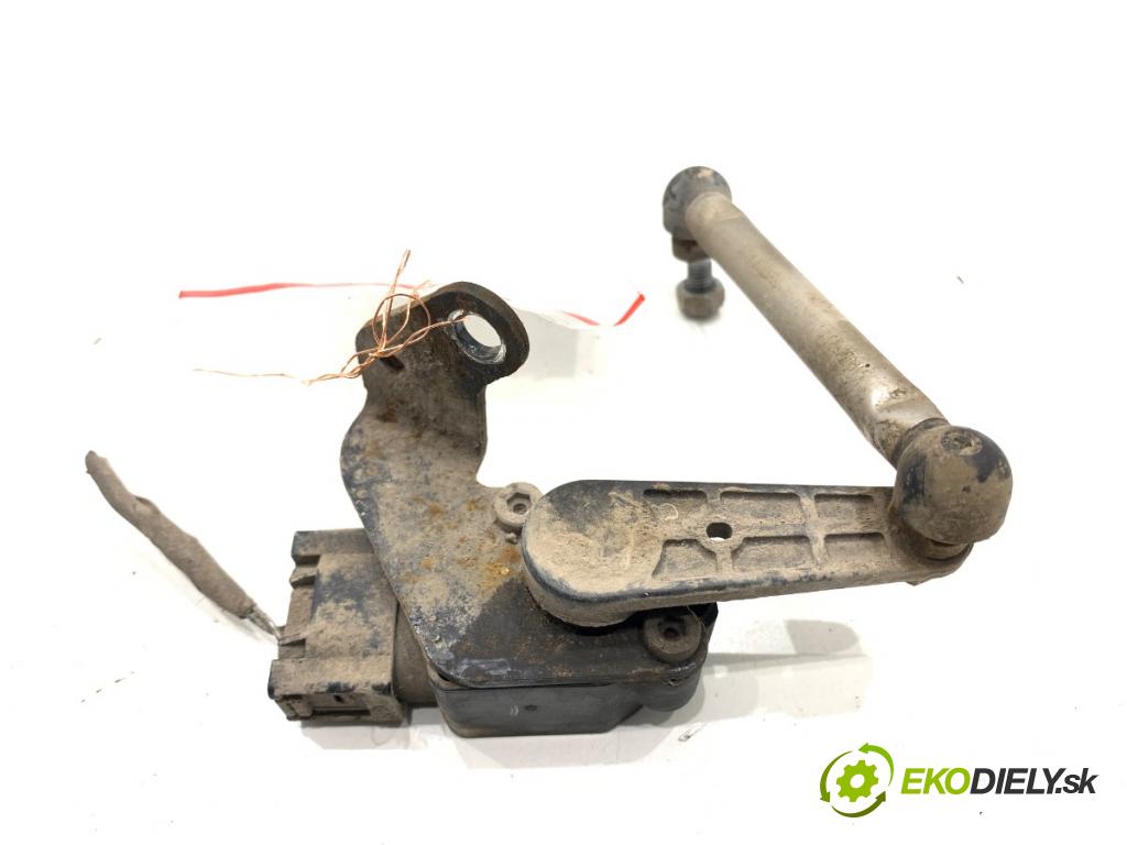 MINI COUNTRYMAN R60 Kombi 2016 140 kW Cooper S ALL4 1598 snímač ÚROVEŇ: XENON zadní část pravý 6853752