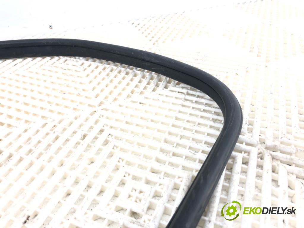 MINI COUNTRYMAN R60 Kombi 2016 140 kW Cooper S ALL4 1598 těsnění dveře zadní část levá strana 9808549 (Karoserie ostatní)