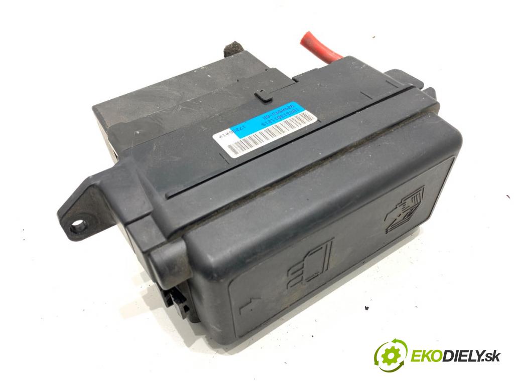 MINI COUNTRYMAN R60 Kombi 2016 140 kW Cooper S ALL4 1598 Skrinka poistková 9240943 (Poistková skrinka)