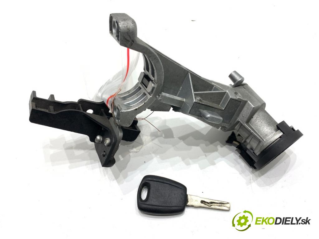 FIAT FIORINO III Nadwozie pełne/minivan 2008 70 kW 1.3 D Multijet (225BXE1A) 1248 spinačka 01098401 (Spínacia skrinka)