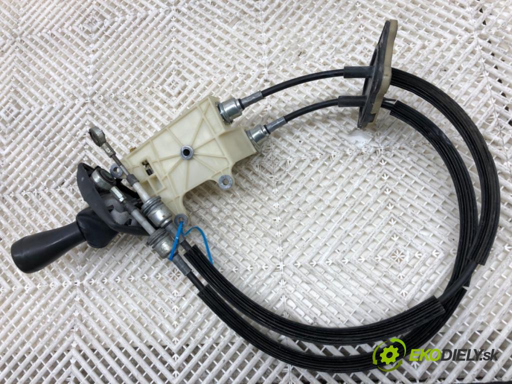 FIAT FIORINO III Nadwozie pełne/minivan 2008 70 kW 1.3 D Multijet (225BXE1A) 1248 Kulisa 55261496 (Rýchlostná páka (kulisa))