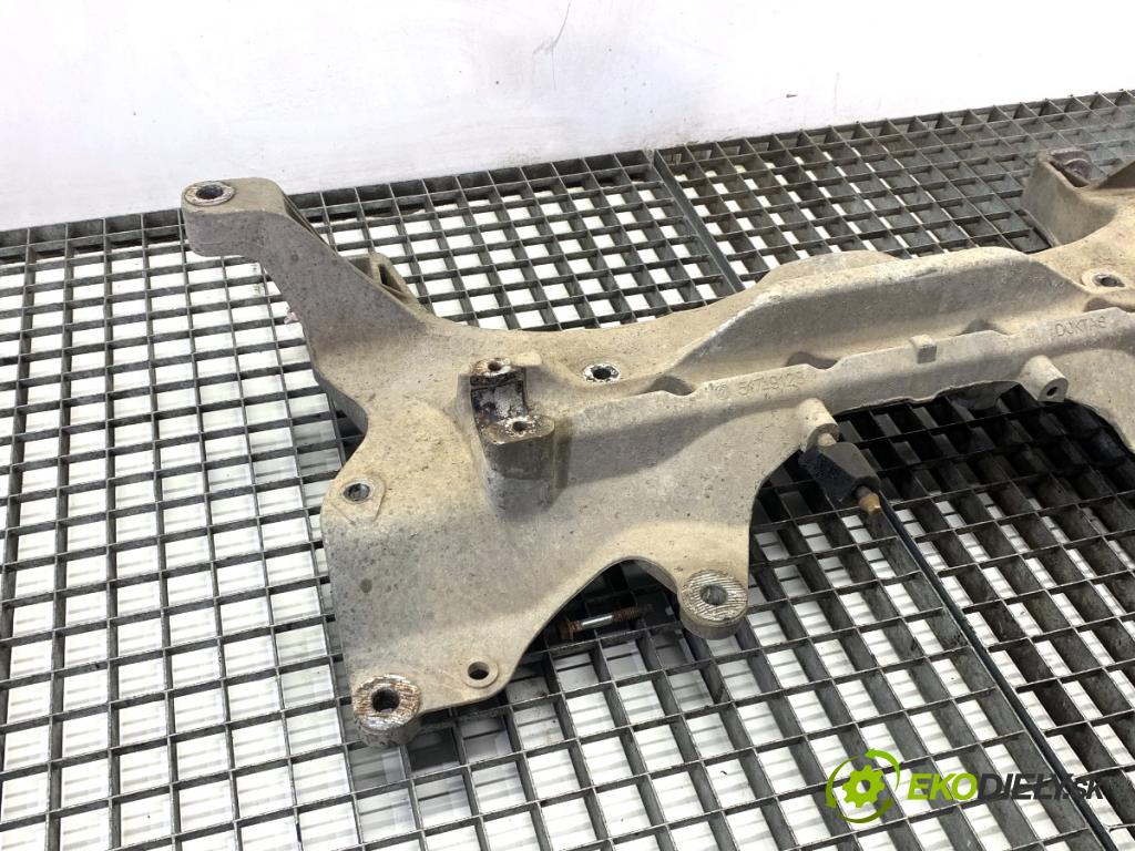 FIAT FIORINO III Nadwozie pełne/minivan 2008 70 kW 1.3 D Multijet (225BXE1A) 1248 výztuha pod motor 51749128 (Přední výztuha)