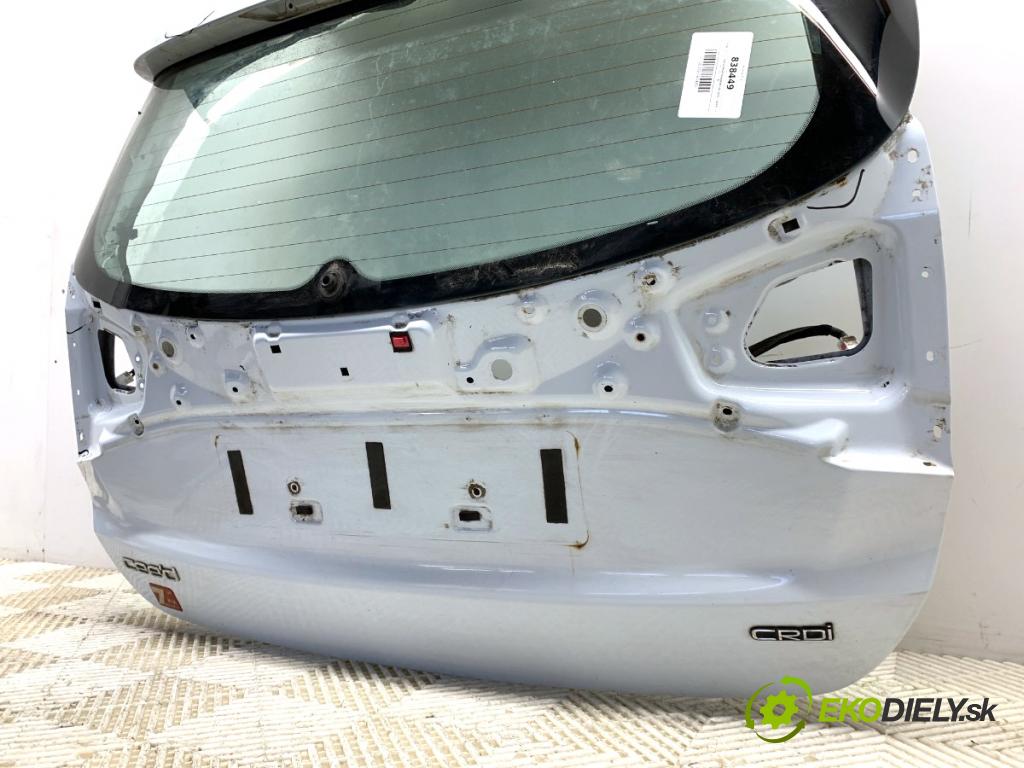 KIA CEED Kombi 2012 94 kW 1.6 CRDi 128 1582 kapota zadní část WD