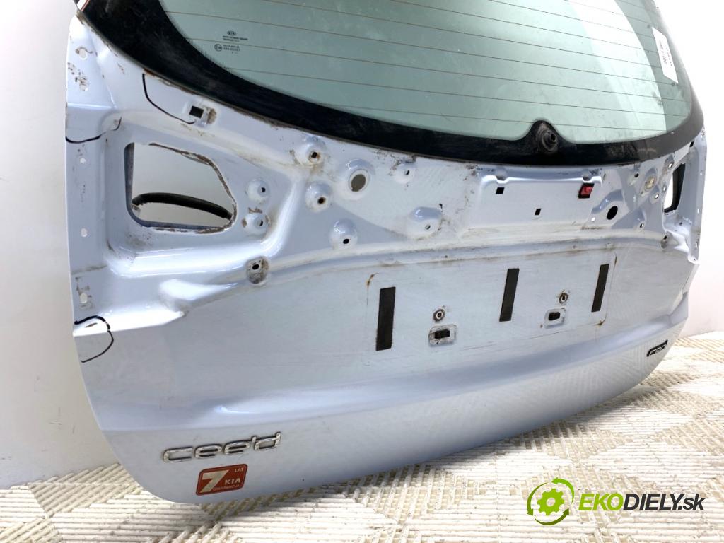 KIA CEED Kombi 2012 94 kW 1.6 CRDi 128 1582 kapota zadní část WD