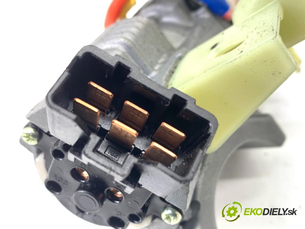 KIA CEED Kombi 2012 94 kW 1.6 CRDi 128 1582 spinačka  (Spínacia skrinka)