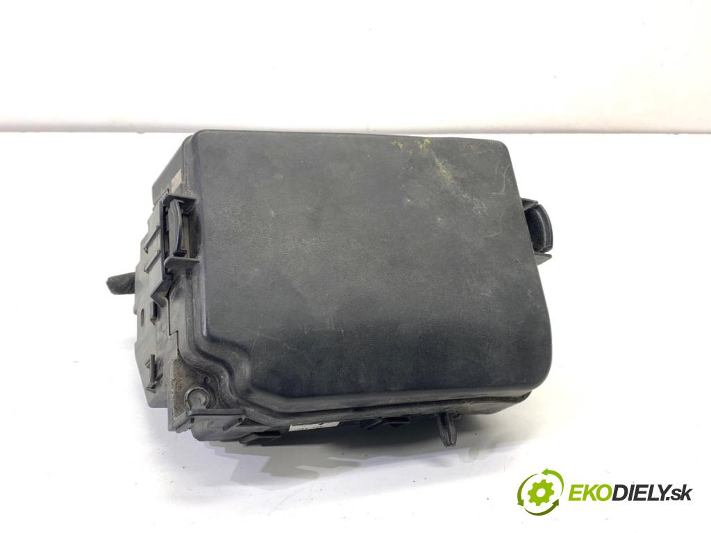 KIA CEED Kombi 2012 94 kW 1.6 CRDi 128 1582 Skrinka poistková 91216-A2290 (Poistková skrinka)