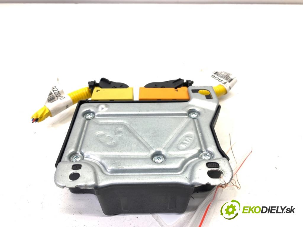 KIA CEED Kombi 2012 94 kW 1.6 CRDi 128 1582 senzor airbag 95910-A2100 (Snímač)