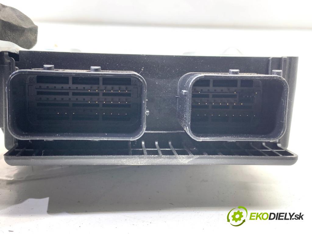 KIA CEED Kombi 2012 94 kW 1.6 CRDi 128 1582 senzor airbag 95910-A2100 (Snímač)