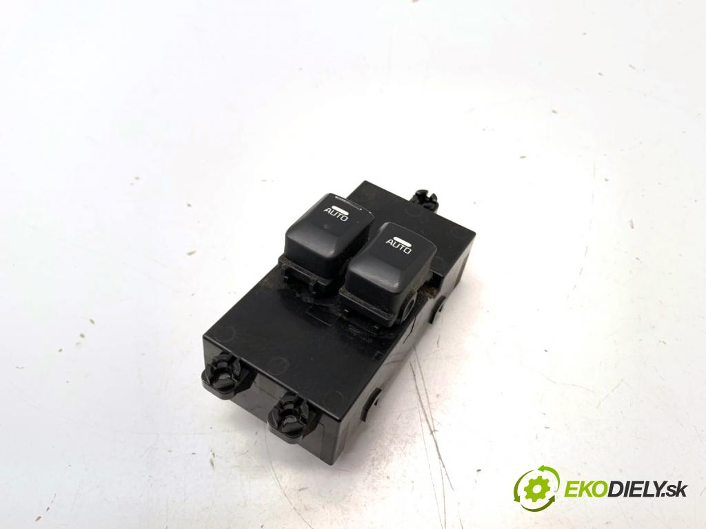 KIA CEED Kombi 2012 94 kW 1.6 CRDi 128 1582 Prepínač okien 93570-A2100 (Prepínacie páčky pod volantom)