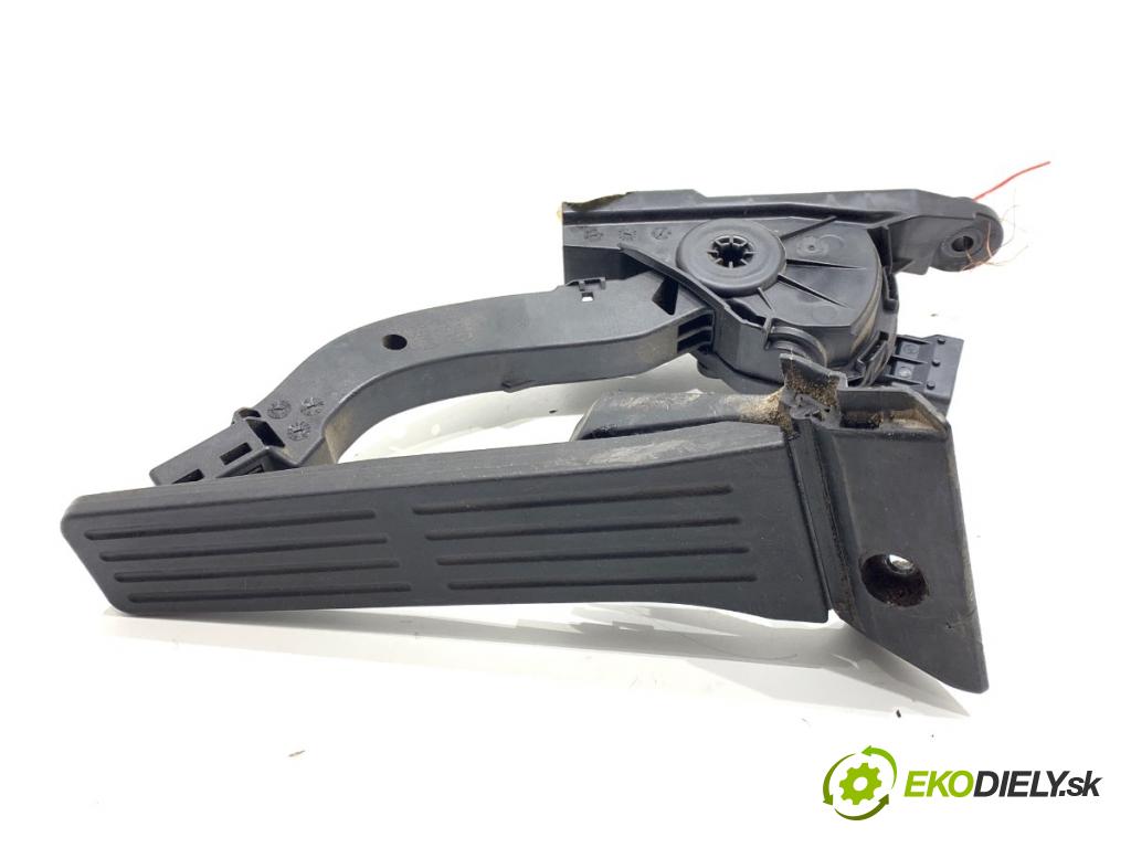 KIA CEED Kombi 2012 94 kW 1.6 CRDi 128 1582 Potenciometer plynu 32700-3XXX (Potenciometer plynového pedálu)