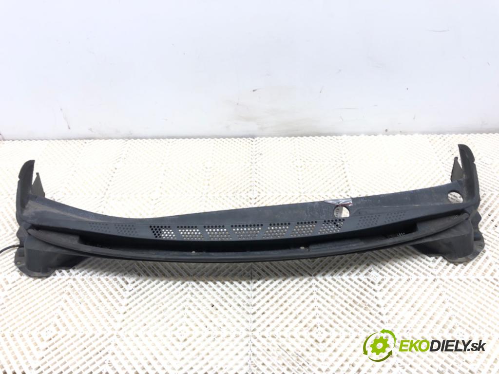 KIA CEED Kombi 2012 94 kW 1.6 CRDi 128 1582 Torpédo, plast pod čelné okno 86151-A2000 (Torpédo (plast pod čelným sklom))