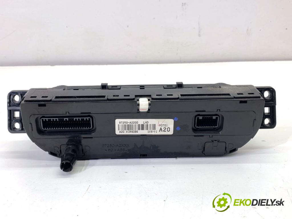 KIA CEED Kombi 2012 94 kW 1.6 CRDi 128 1582 Panel ovládania kúrenia 97250-A2200 (Prepínacie páčky pod volantom)
