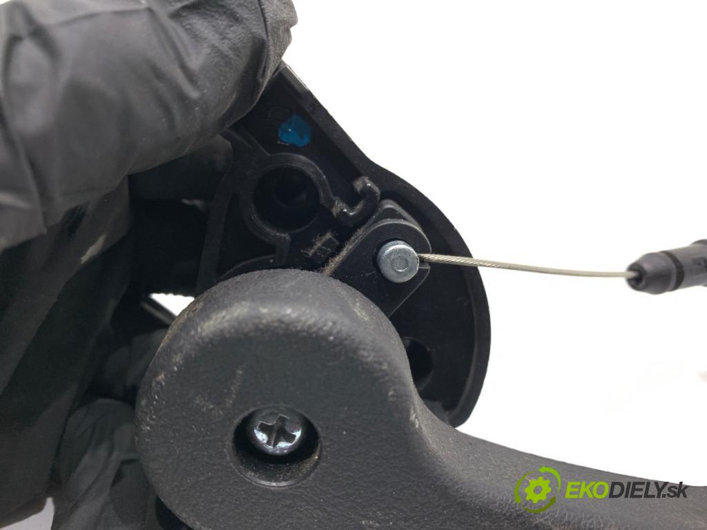 KIA CEED Kombi 2012 94 kW 1.6 CRDi 128 1582 lanko kapoty