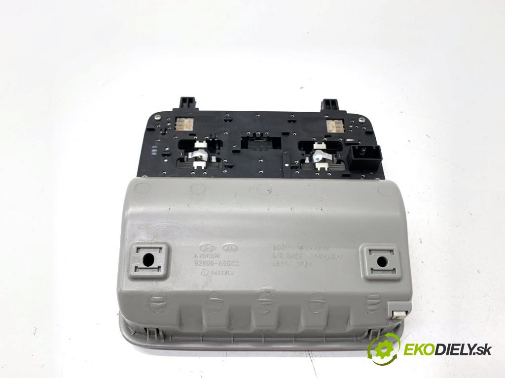 KIA CEED Kombi 2012 94 kW 1.6 CRDi 128 1582 světlo stropní 92800-A50XX