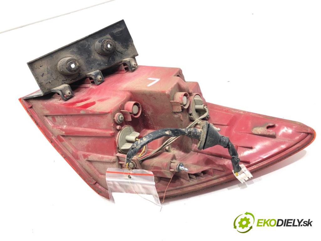 KIA CEED Kombi 2012 94 kW 1.6 CRDi 128 1582 světlo levý zadní část 92401-A23